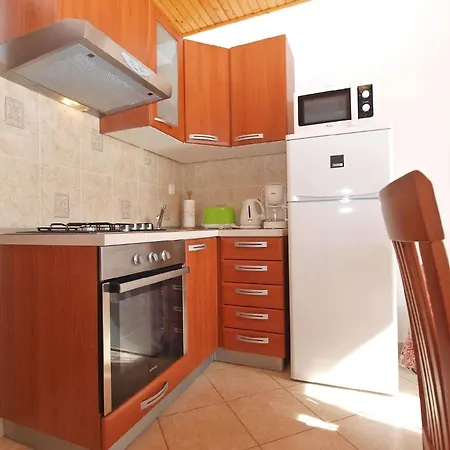 Mit Privatpool Fuer 4 Personen Ca 40 Qm In Pajkovici, Istrien Binnenland Von Istrien *