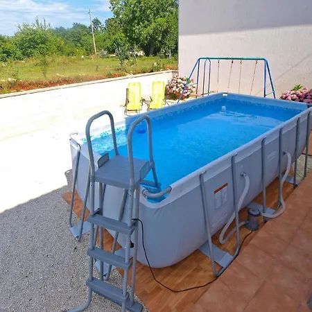 Holiday home Mit Privatpool Fuer 4 Personen Ca 40 Qm In Pajkovici, Istrien Binnenland Von Istrien